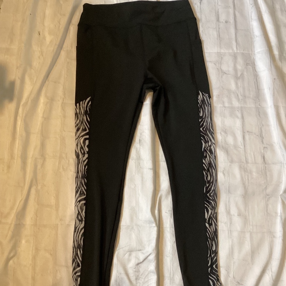 ZEBRA DETAIL LEGGINGS ( Size: X- Large)